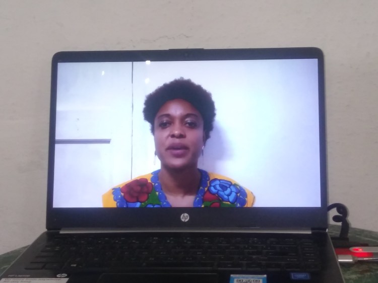 Dra. Geydis Fundora a través de un video conferencia